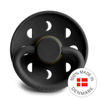 FRIGG Moon - Round Latex Pacifier - Jet Black