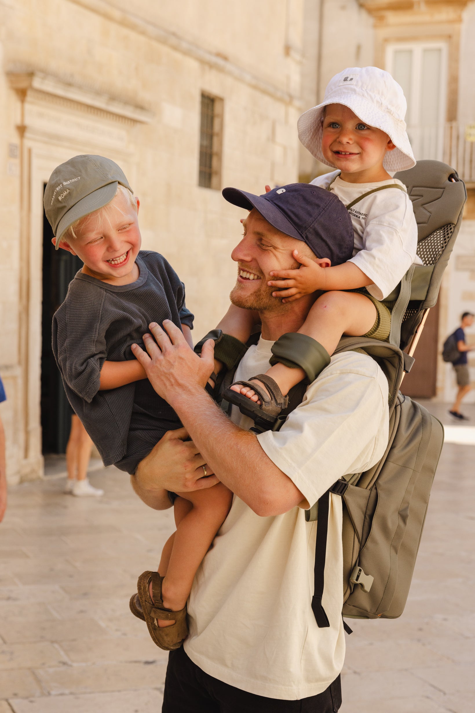 Minimeis G5 Premium Shoulder Carrier