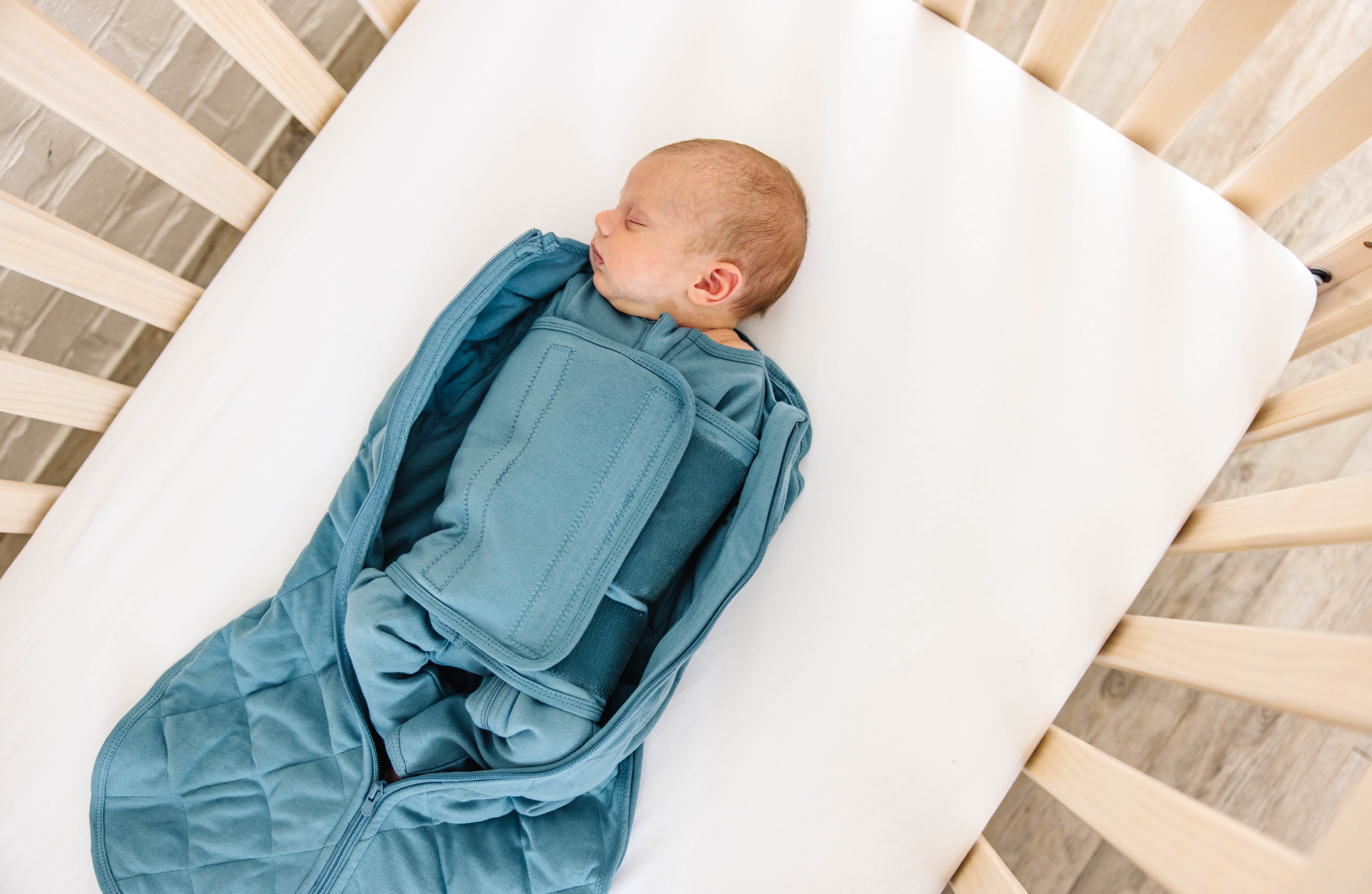 Dreamland Baby Weighted Sleep Swaddle 0-6 Months (S+)